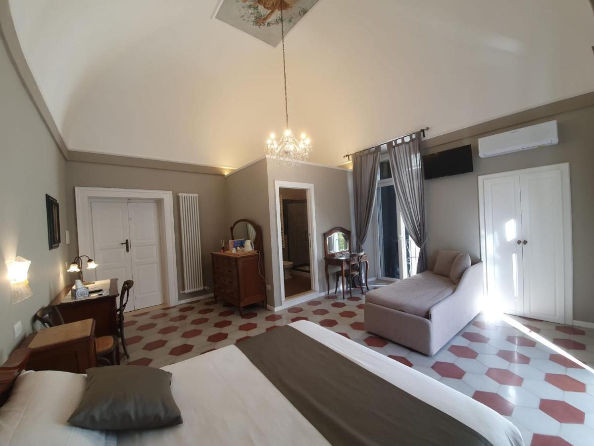 B&B Giardino Delle Delizie グラヴィーナ・イン・プーリア エクステリア 写真