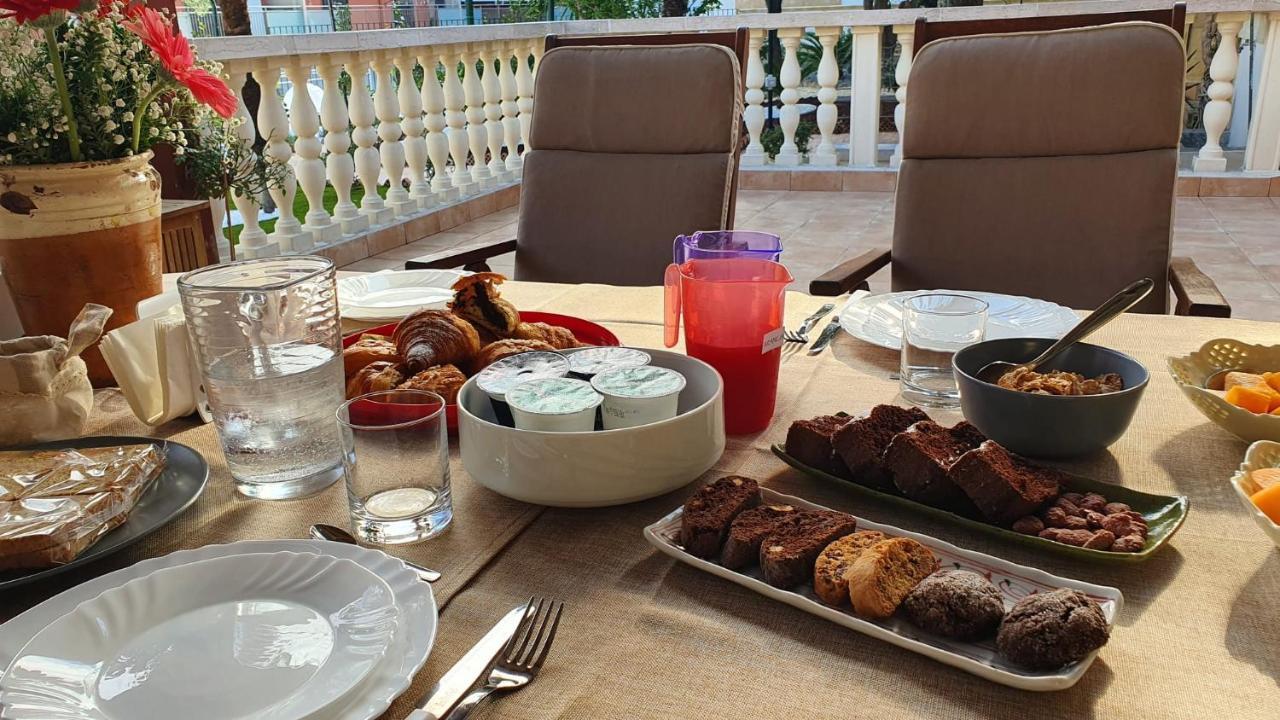 B&B Giardino Delle Delizie グラヴィーナ・イン・プーリア エクステリア 写真
