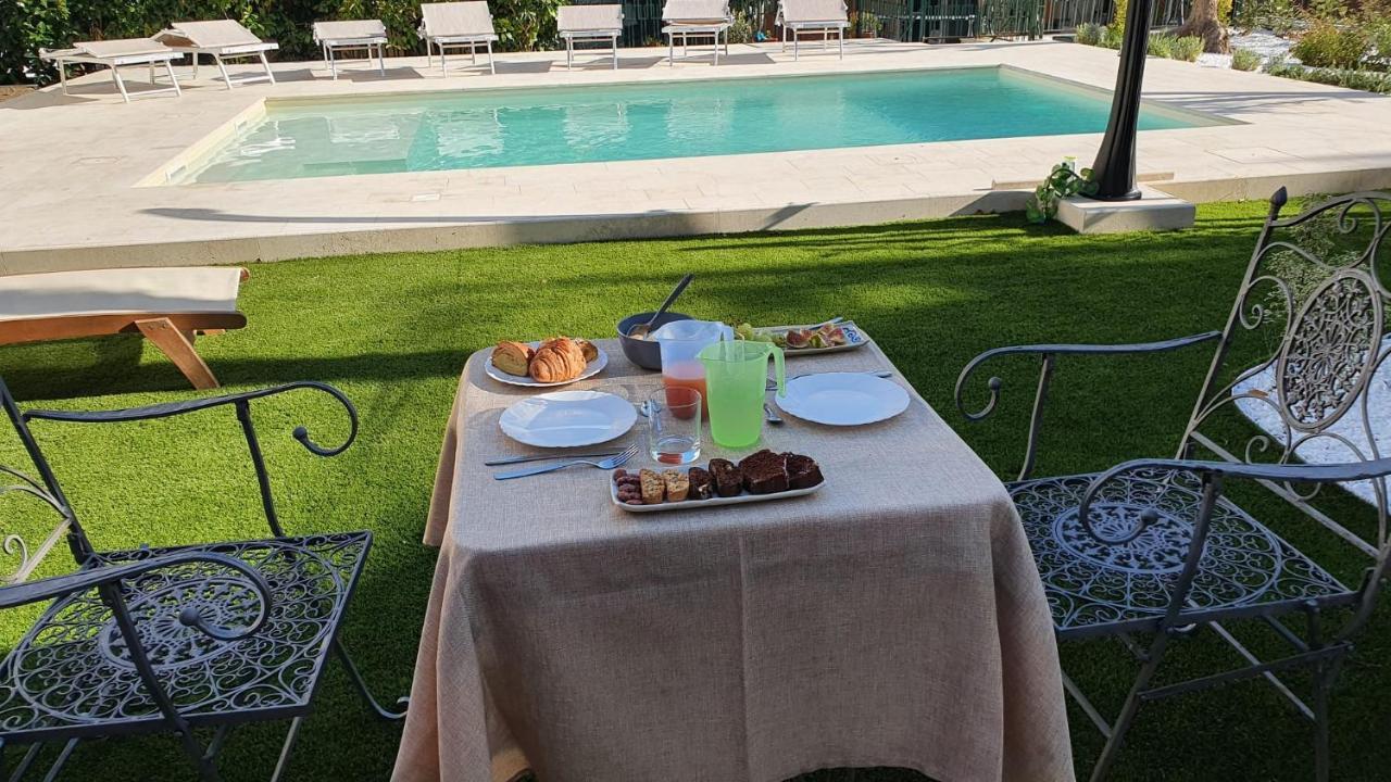 B&B Giardino Delle Delizie グラヴィーナ・イン・プーリア エクステリア 写真