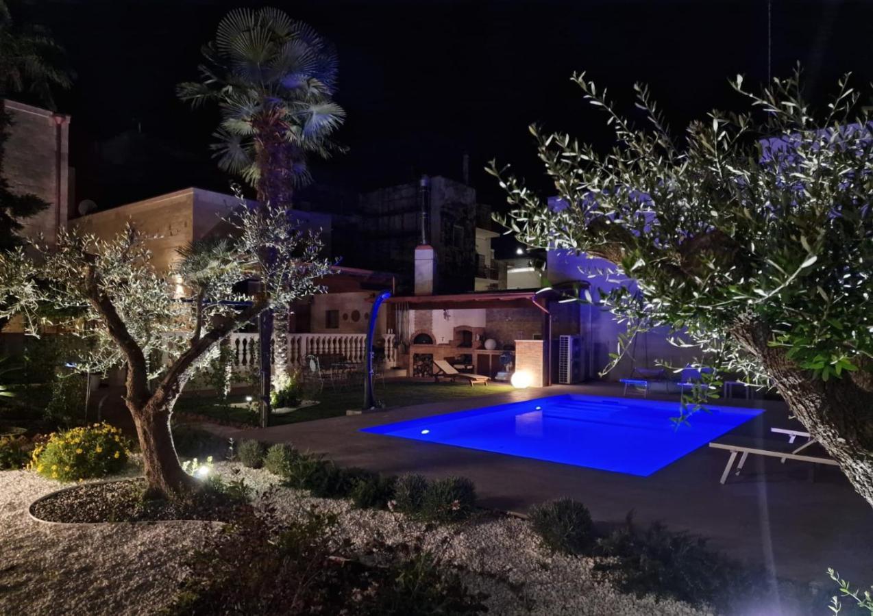 B&B Giardino Delle Delizie グラヴィーナ・イン・プーリア エクステリア 写真