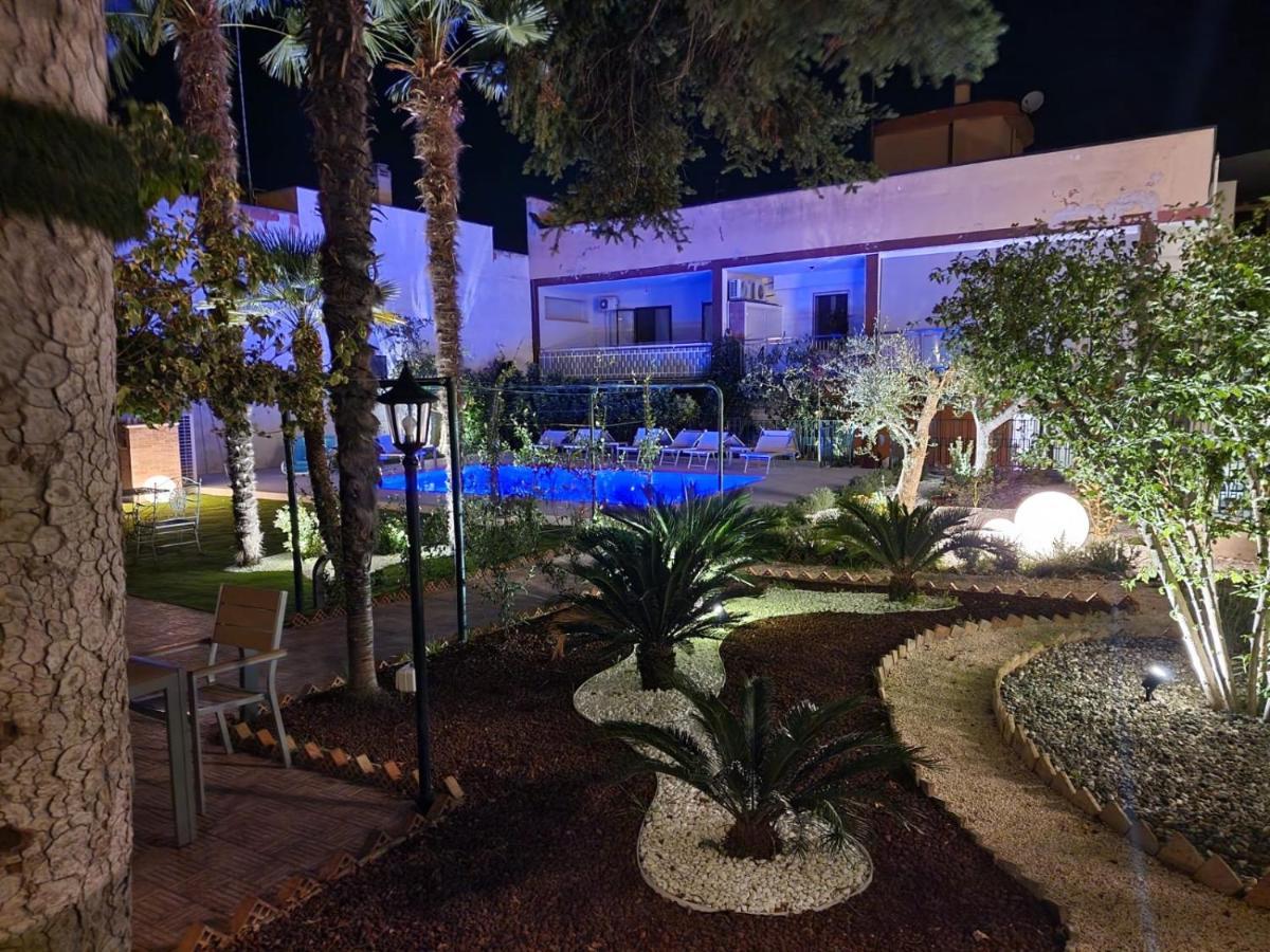 B&B Giardino Delle Delizie グラヴィーナ・イン・プーリア エクステリア 写真